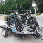 Absenk- und klappbarer Motorradanhänger für 2 Motorräder Cochet schwarz